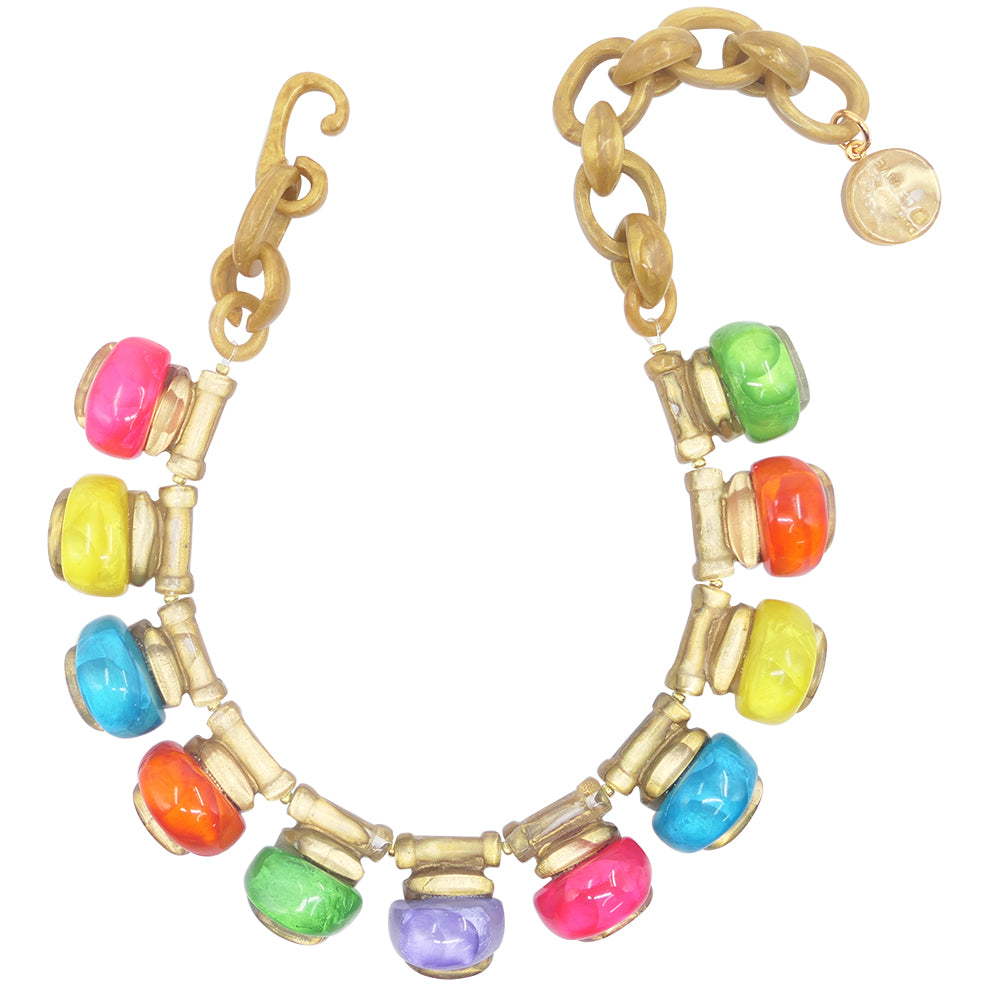 Collier Hilary