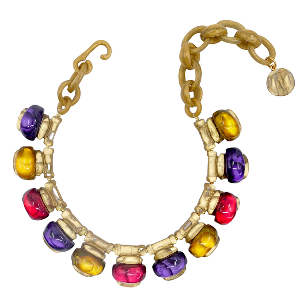 Collier Hilary