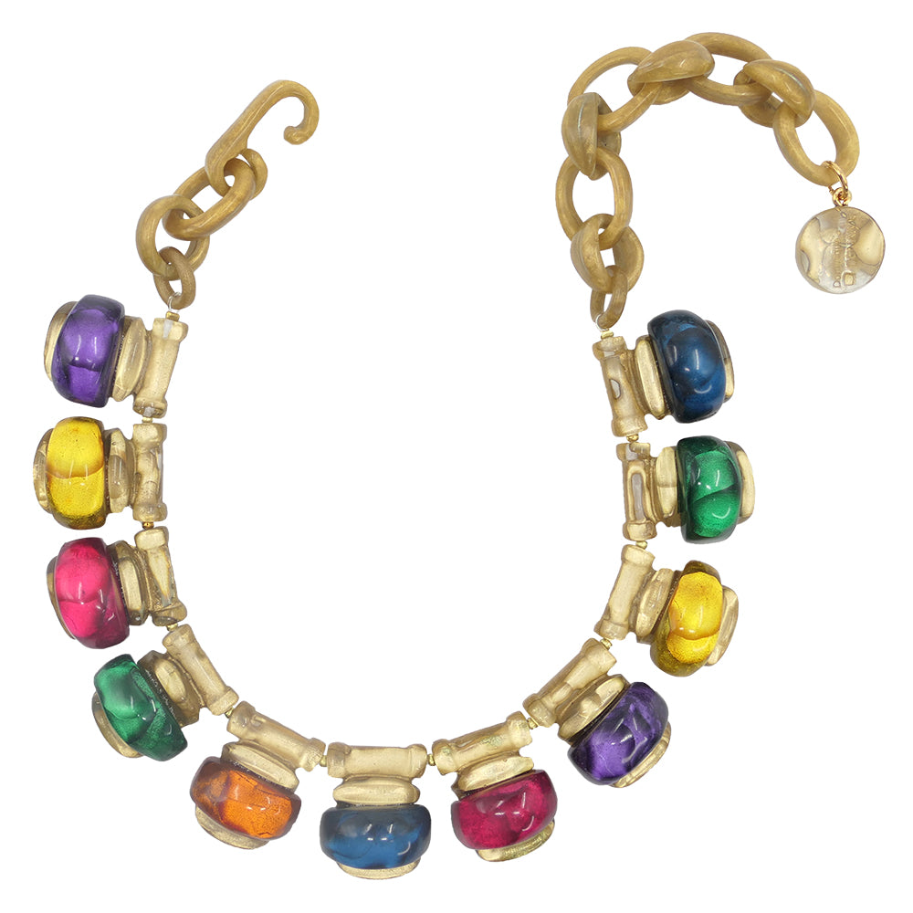 Collier Hilary